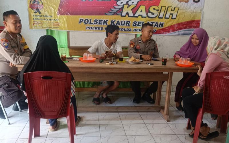 Minggu Kasih, Polsek Kaur Selatan Ajak Warga Download Aplikasi Super App Presisi