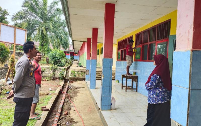 Pastikan Berjalan Sesuai Rencana, Kapolsek Sambang Kelapangan