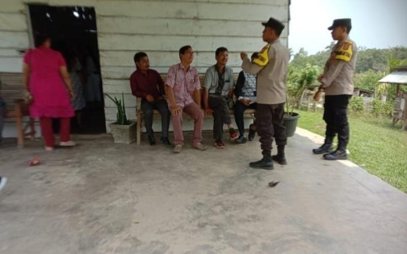 Monitoring Kegiatan Ibadah Kristiani, Polsek Kaur Selatan Berikan Pengamanan