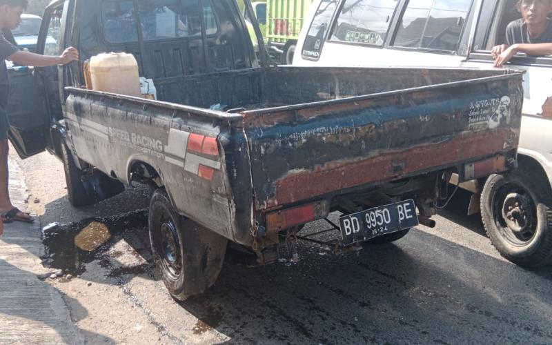 Tumpahkan Minyak Goreng Sebabkan Lakalantas Beruntun, Sopir Mitsubishi Diburu Polisi