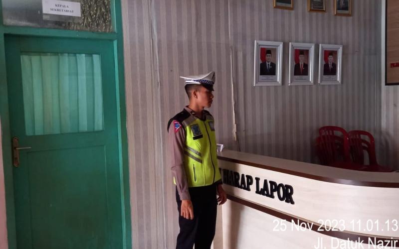 Cipkon Kamseltib Car Lantas Sat Lantas Patroli ke Gudang Logistik  KPU, Kantor KPU dan Bawaslu