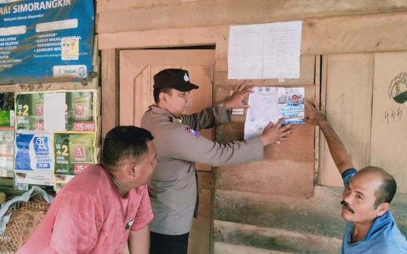 Bhabinkamtibmas Sosialisasi Pajak Pemutihan Kendaraan Bermotor, di Desa Warga Binaanya