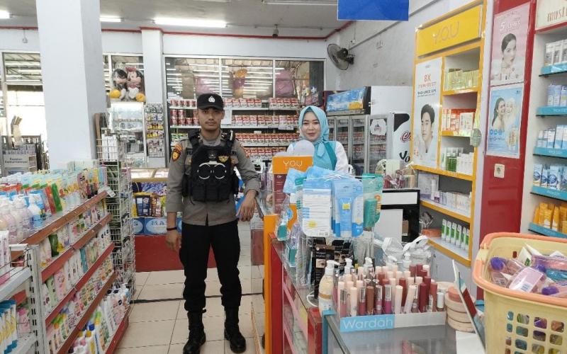 Patroli Polsek Ketahun Sasar Pasar dan Pertokoan Untuk Antisipasi Tindak Kriminal