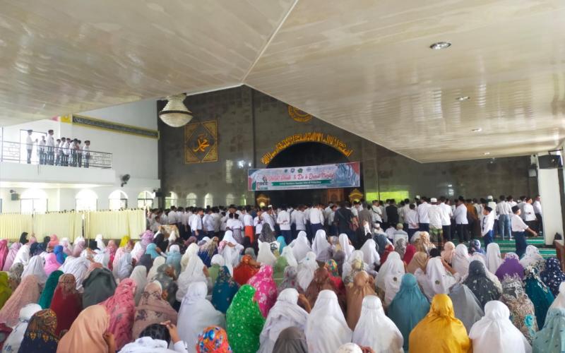 Peduli Palestina, Kapolsek Kaur Selatan Ikuti dan Lakukan Pengamanan Shalat Ghaib di Masjid Al-Khafi