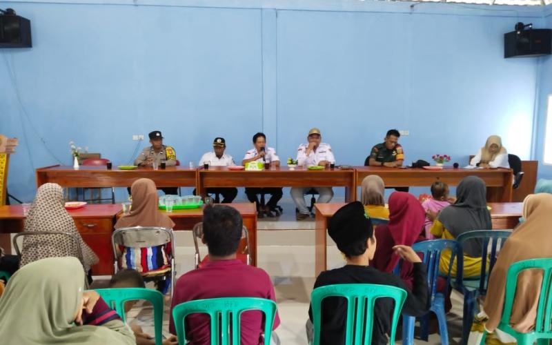 Dukung Program Desa, Bhabinkamtibmas Hadiri Musrenbang Desa Sumber Mulya 