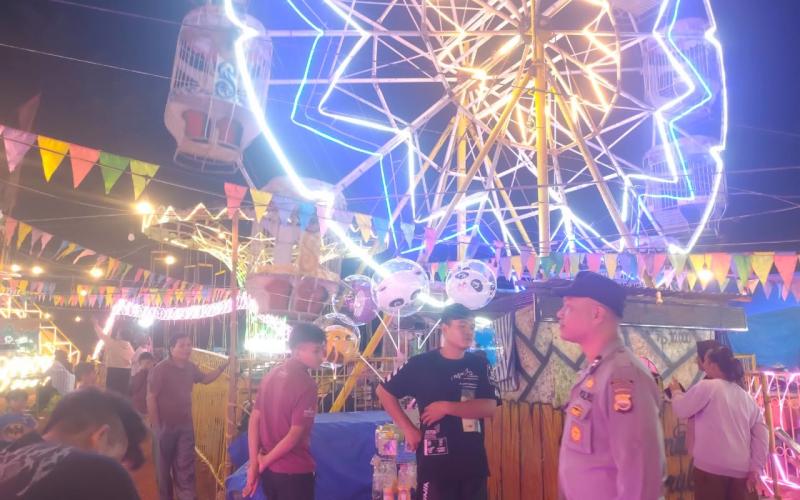 Patroli Pasar Malam, Personel Polsek Ketahun Sampaikan Imbauan Kamtibmas