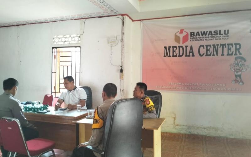 Tingkatkan Pengawasan kamtibmas, Polsek Padang Guci Hulu Gelar Patroli Presisi 