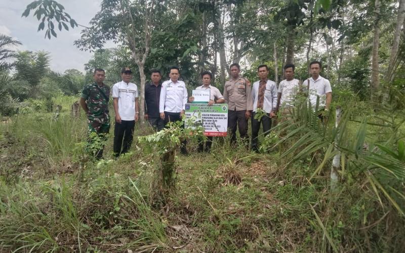 Kanit Binmas Polsek Air Besi Hadiri Titik Nol Pembuatan Jalan Usaha Tani di Desa Dusun Curup