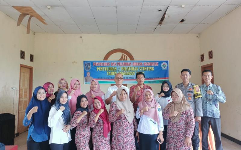Bhabinkamtibmas Polsek Air Besi Hadiri Kegiatan Penyuluhan dan Pelatihan Stunting di Desa Pasar Bembah