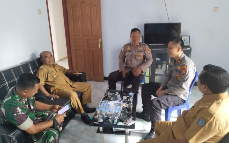 Polsek Ketahun Rapat Koordinasi Bersama Tripika dan Pemdes Giri Kencana