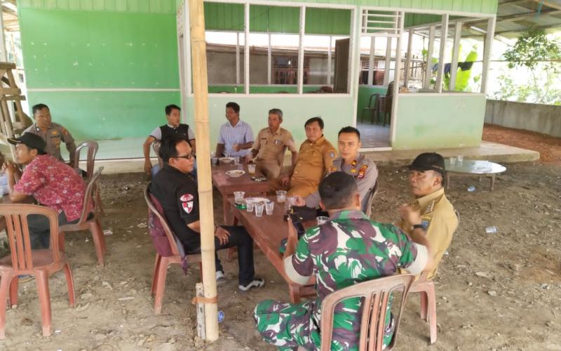 Cooling System, Kapolsek Ketahun Sambangi Warga Desa Giri Kencana