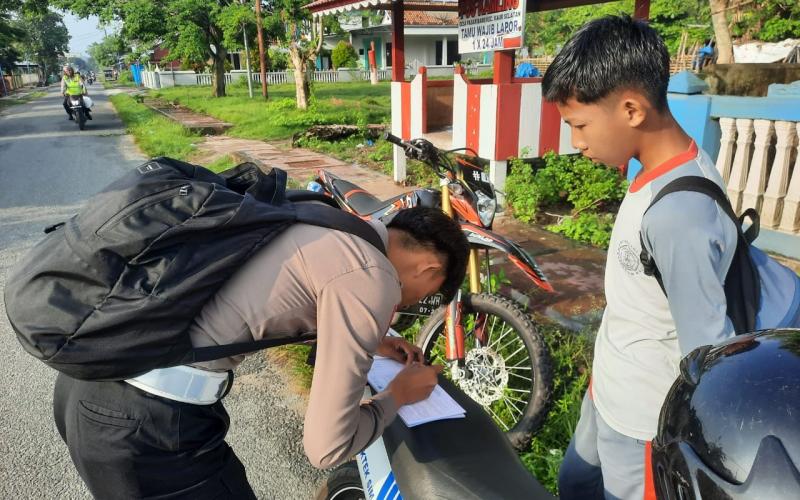 15 Kendaraan Terjaring Melakukan Pelanggran dalam Tilang Etle dan Tilang Manual yang Dilakukan oleh Sat Lantas Polres Kaur 
