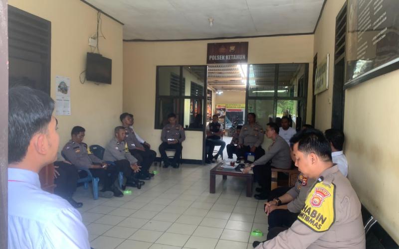 Pimpin Anev Mingguan Kapolsek Ketahun Sampaikan Arahan Penekanan Pimpinan