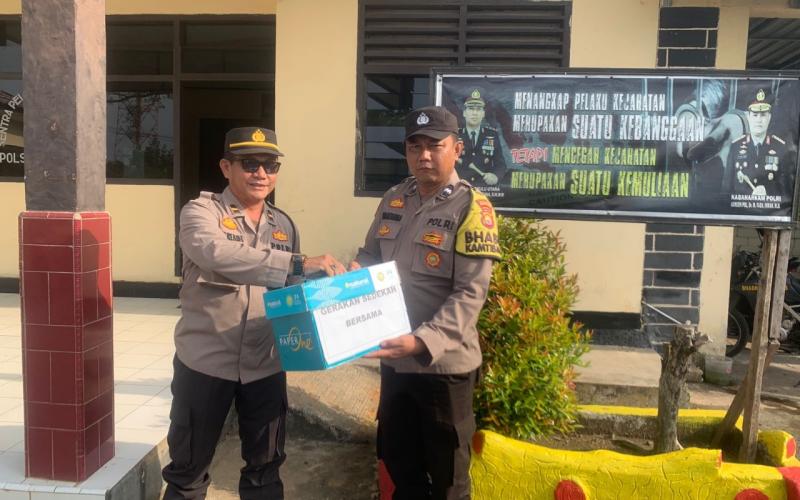 Polsek Ketahun Rutin Gerakan Sedekah Bersama Bantu Warganya