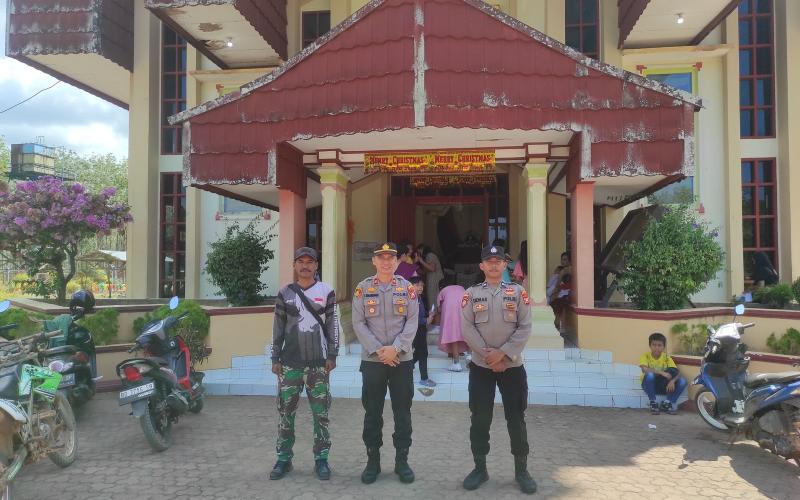 Pastikan Ibadah Natal Berjalan Aman, Kapolsek Ketahun Lakukan Patroli dan Pengamanan