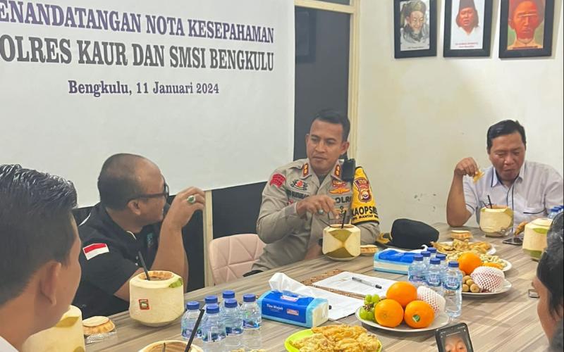 Perkuat Sinergi Pemilu Damai, Kapolres Kaur Kunjungi Kantor SMSI Bengkulu