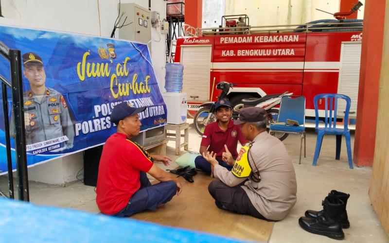 Jumat Curhat Polsek Ketahun di Gelar Di Desa Giri Kencana