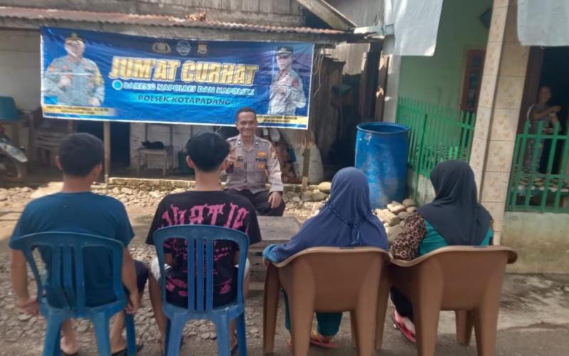 Polsek Kotapadang Gelar Kegiatan Jumat Curhat di Desa Sukarame