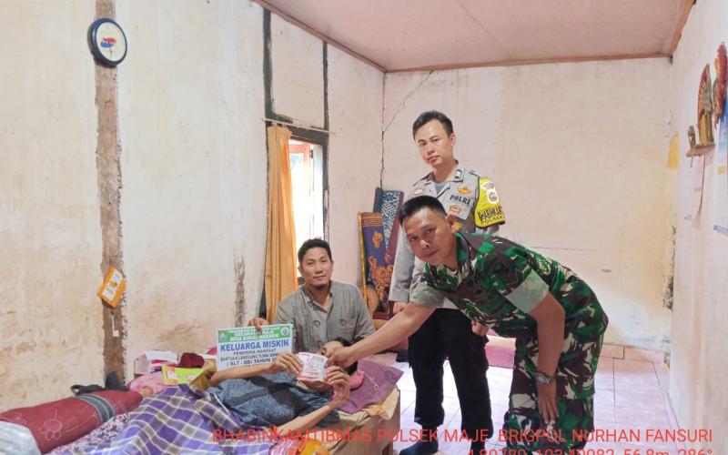 Bhabinkamtibmas Polsek Maje  Hadiri Penyaluran BLT DD Tahap 1 Tahun 2024 Desa Bakal Makmur 