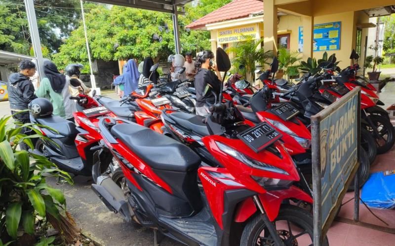Polsek Kampung Melayu Layani Penitipan Sepeda Motor Saat Mudik