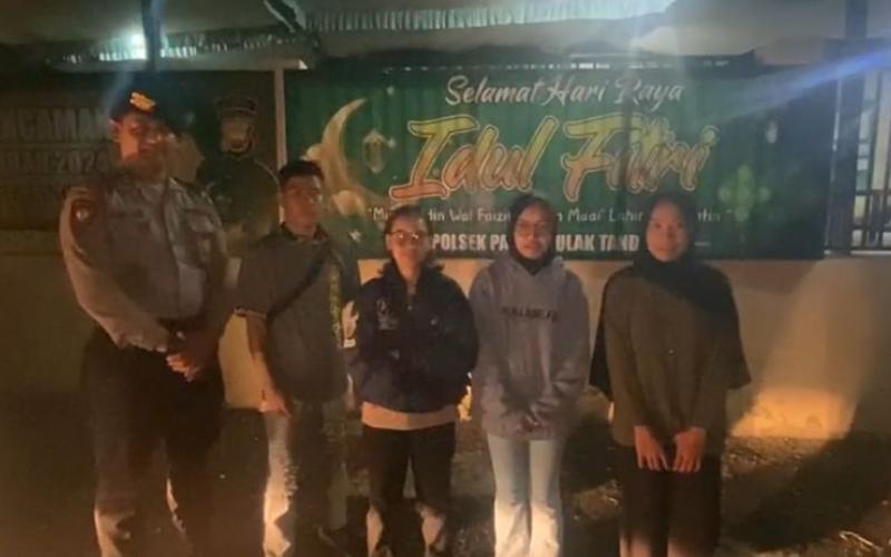Personel Polsek Sindang Kelingi  Melakukan Pengawalan di Jalur Lintas Menggunakan R4