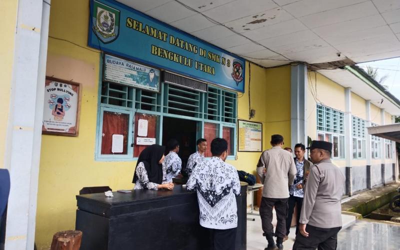 Personel Polsek Padang Jaya, Monitoring Kelulusan Siswa Siswi SMA dan SMK di Wilkum 