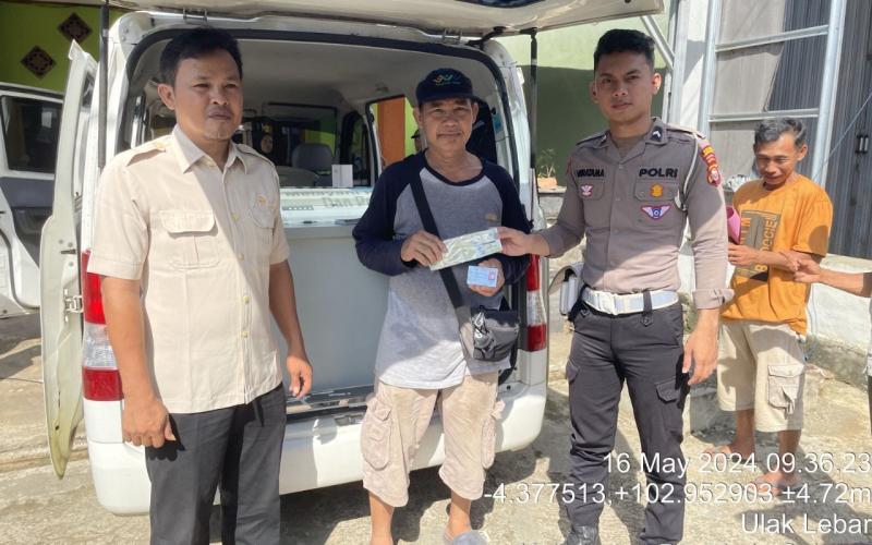 Berikan Pelayanan Wajib Pajak, Samsat BS bersama Persoenl Sat Lantas Polres BS Samsat Keling di Kedurang 
