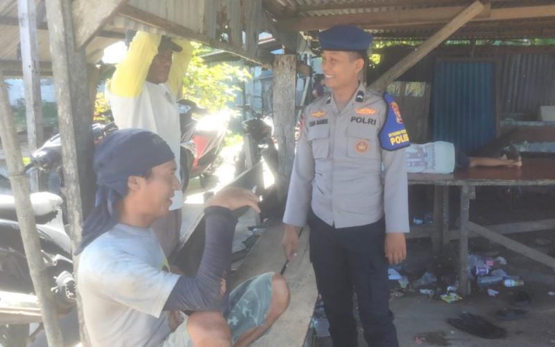 Sat Polairud Polres Bengkulu Selatan Sambang Dialogis kepada Warga Pantai Pasar Bawah    