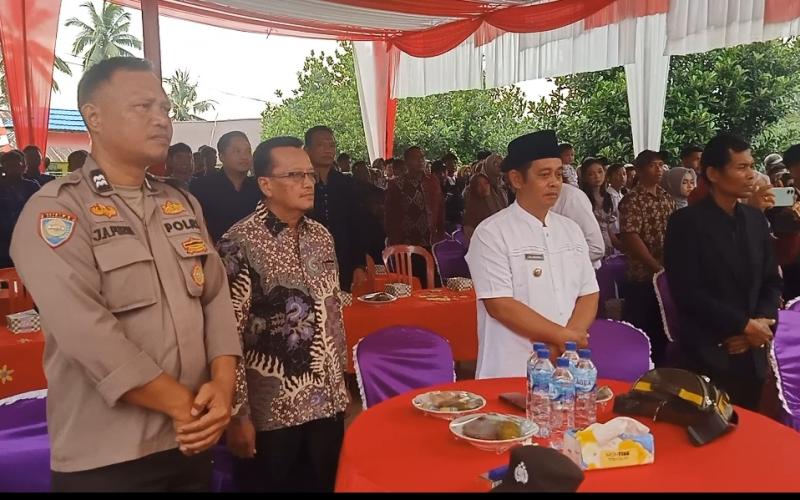 Polisi Hadiri Perpisahan Siswa Siswi XII SMP N 57 Bengkulu Utara