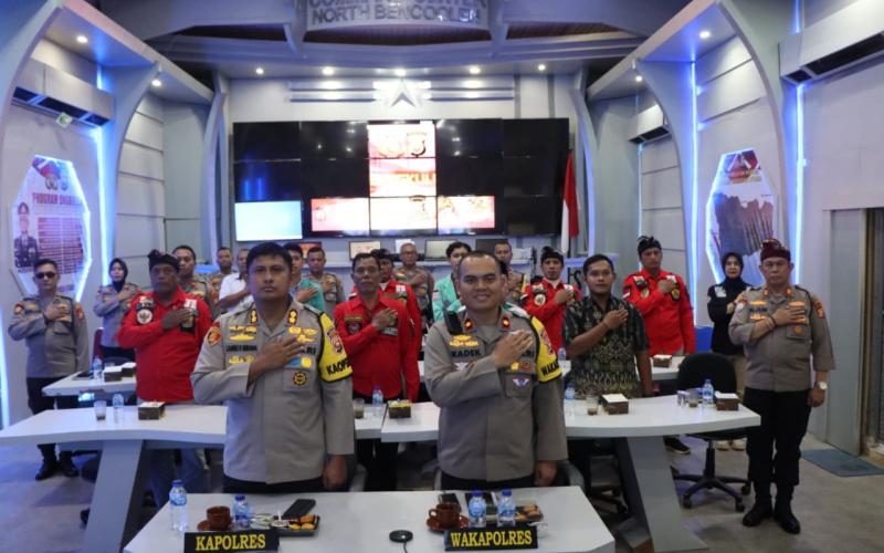 Kapolres Bengkulu Utara Menghadiri Vicon Dialog Penguatan Internal Polri Menuju Polri yang Presisi untuk Menuju Indonesia Emas 