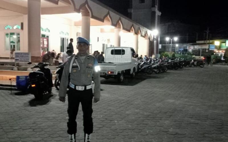 Polsek Ketahun Jaga Kondusifitas Malam Takbiran di Wilayah Hukum
