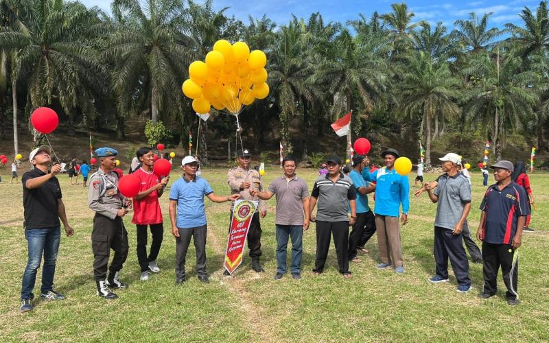 Polsek Ketahun Hadiri Opening Ceremonial Turnamen Sepak Bola HUT Karang Taruna Putra Kusuma