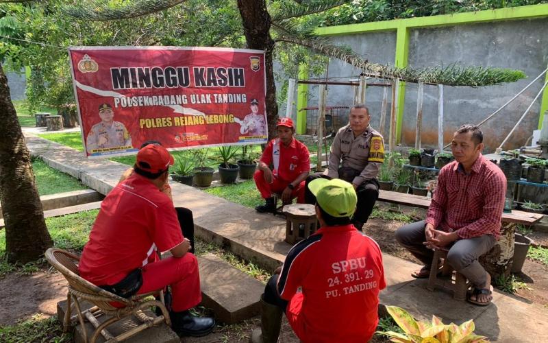 Sampaikan Pesan Kamtibmas, Polsek Padang Ulak Tanding Gelar Minggu Kasih 