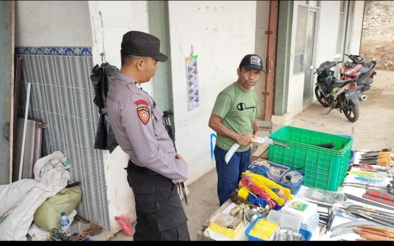 Patroli Antisipasi 3C, Polsek Ketahun Berikan Himbauan Kamtibmas di Pasar KTM Lagita