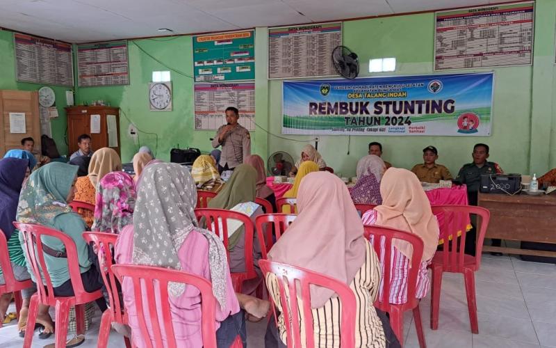 Kapolsek, Kanit Binmas dan Bhabinkamtibmas Polsek Pino Hadiri Kegiatan Sosialisasi Pencegahan dan Penanganan Stunting Serta Gizi Buruk