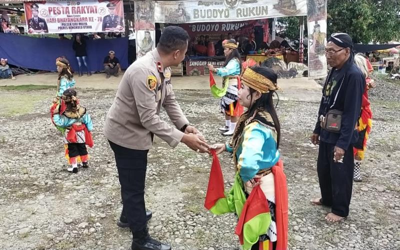 Polsek Giri Mulya Lakukan doa dan Pesta Rakyat dalam Rangka Hari Bhayangkara ke 78