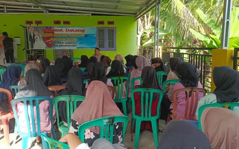 Turut Serta dalam Program Pemerintah, Kanit Bhabinkamtibmas Polsek Seginim Hadiri Sosialisasi di Desa Darat Sawah