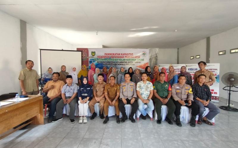 Bhabinkamtibmas Polsek Kota Manna Menghadiri Undangan Sosialisasi Peningkatan Kapasitas Kelompok Ketahanan Pangan Desa Binaan 