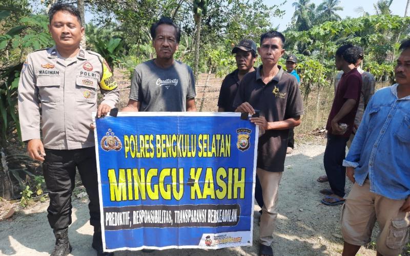 Pererat Jalinan Silaturahmi Monitor Situasi Bhabin Polri dengan Warga Binaannya, Polsek Seginim Lakukan Minggu Kasih