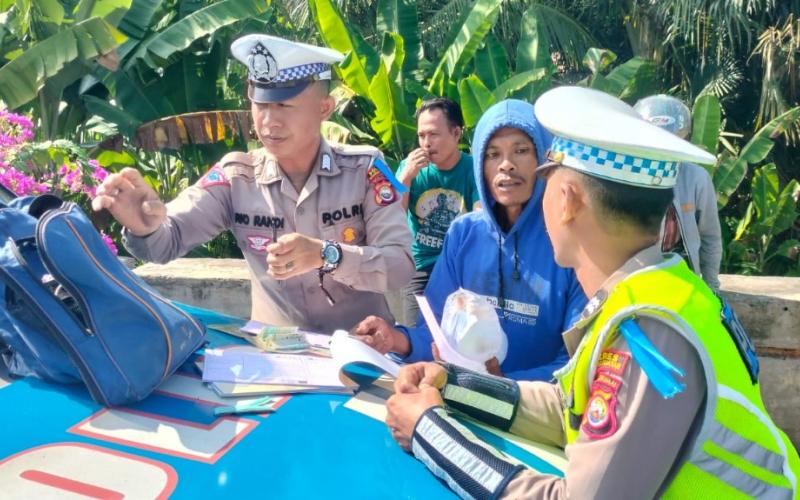 Hari Ke Delapan Operasi Patuh Nala 2024, Sat Lantas Polres BS Jaring 51 Kendaraan Yang Melanggar 