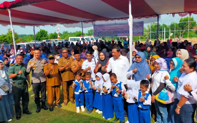 Cegah Penyakit Polio, Kapolsek Ketahun Ajak Warga Ikut Pekan Imunisasi Nasional