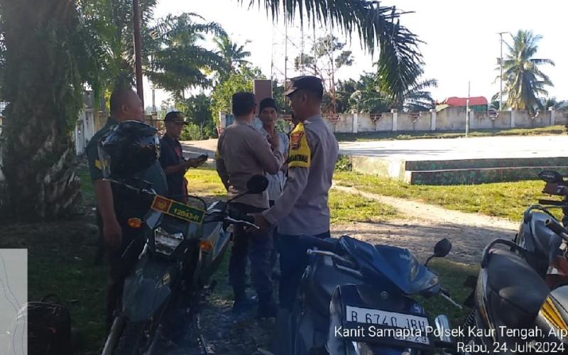 Personel Piket Yanmas Polsek Kaur Tengah Patroli Presisi Sambangi Warga Sampaikan Imbauan Kamtibmas