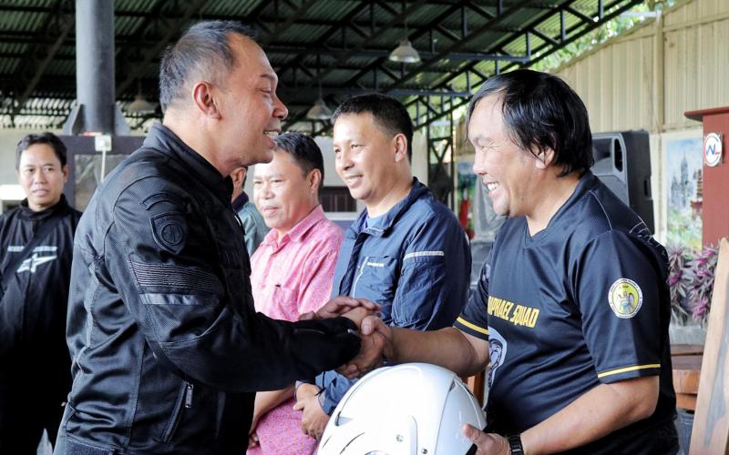 Dorong Perilaku Tertib Berlalu Lintas, Jasa Raharja Bersama Komunitas Motor Tomohon Gelar Safety Riding dan Pembersihan Rambu Lalu Lintas