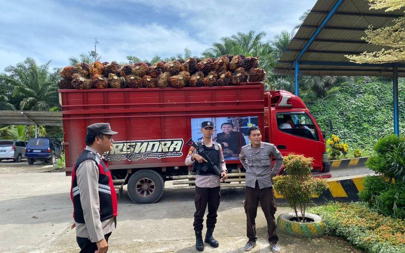 Patroli Rutin Polsek Nasal untuk Menjaga Kamtibmas