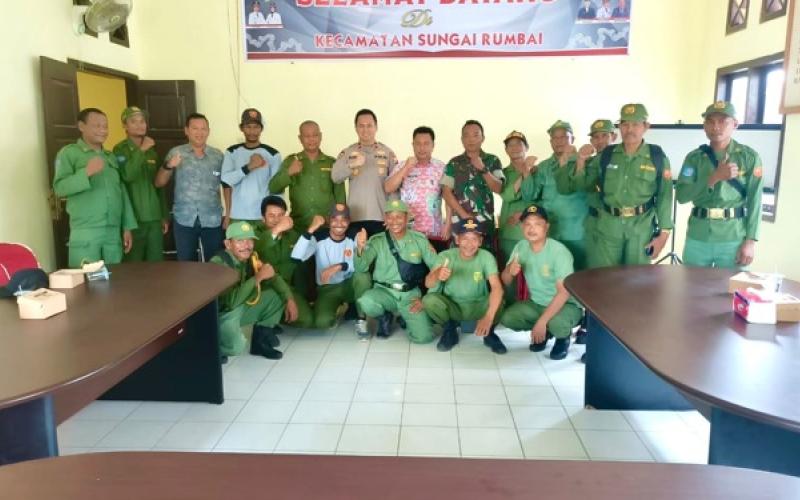 Kapolsek Sungai Rumbai Jadi Narasumber Bimtek Kapasitas SDM Linmas Kecamatan Sunagi Rumbai