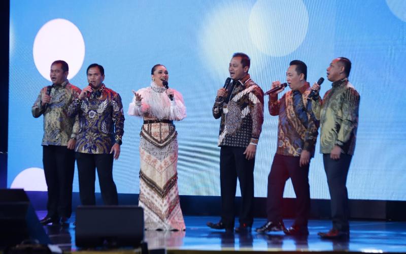 Momen Langka, Kapolri, Panglima Hingga Kepala Staf Angkatan Nyanyi Bareng