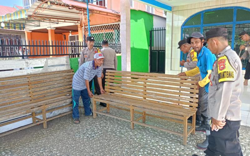 Polsek Padang Ulak Tanding Gelar Bakti Religi Bersama Warga untuk Peringati Bulan Bakti Lingkungan