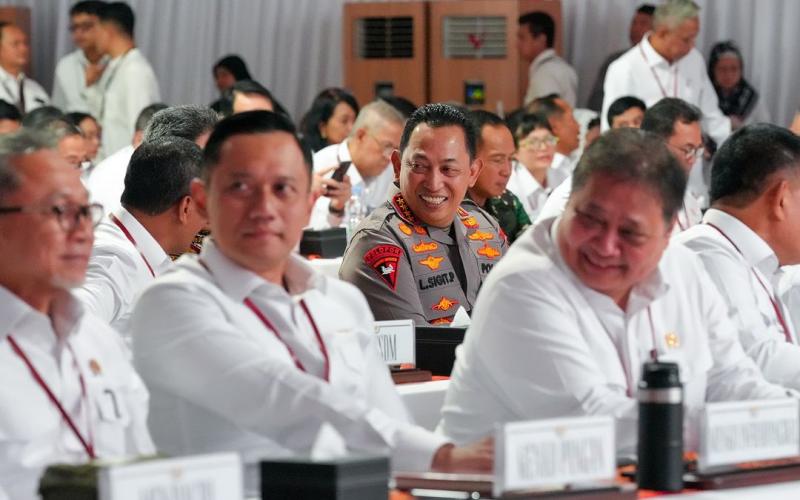 Kapolri Isi Materi Pemberantasan Korupsi di Retreat Kabinet Merah Putih