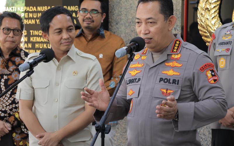 Menhut Raja Juli Temui Kapolri Bahas Penegakan Hukum Kehutanan