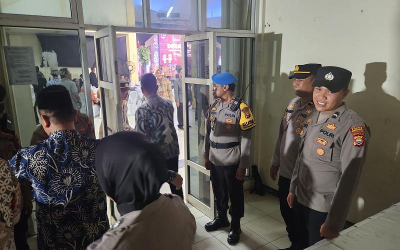 Polres Bengkulu Selatan Kukuh dengan komitmen amankan Debat Publik Pertama Calon Bupati dan Wakil Bupati Kabupaten Bengkulu Selatan. 